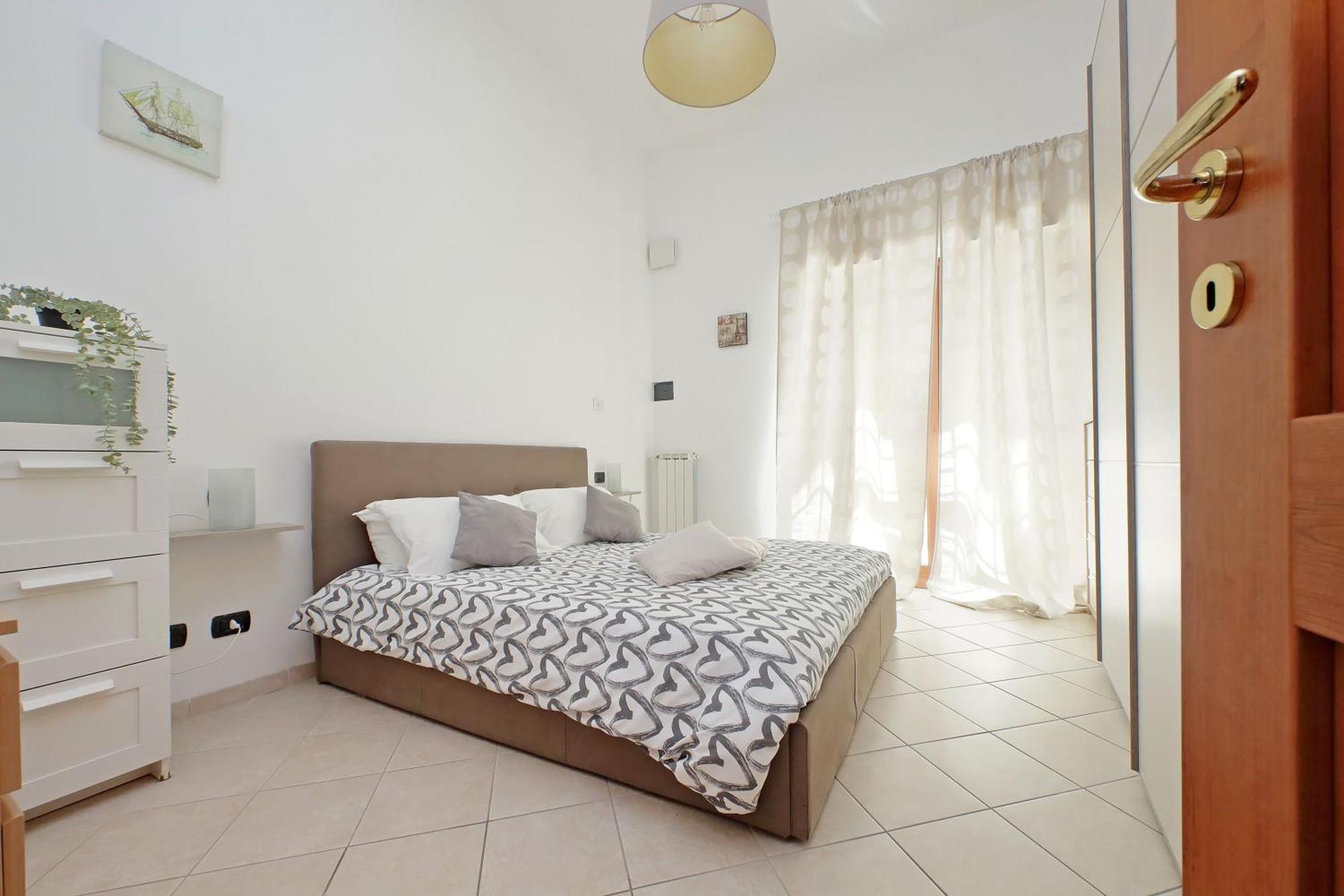 Brunelleschi House - Rome Airport And Fiera Roma 1 Train Stop Apartment *